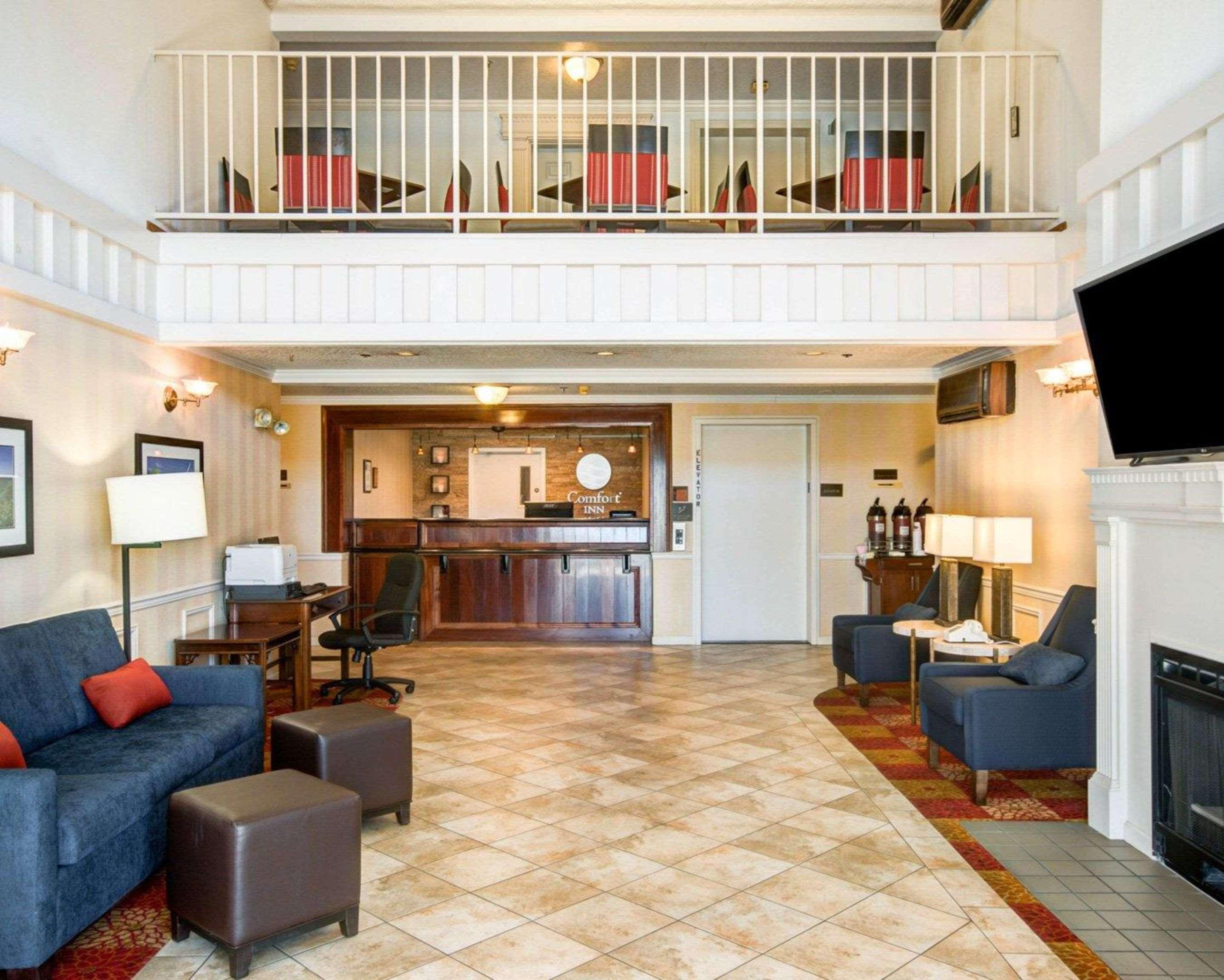 Comfort Inn Redding Near I-5 Εξωτερικό φωτογραφία
